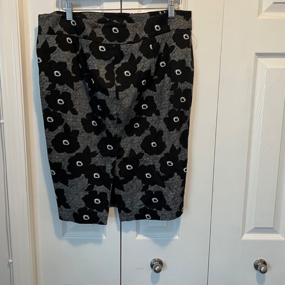 RW&co size 14 skirt - Picture 6 of 6